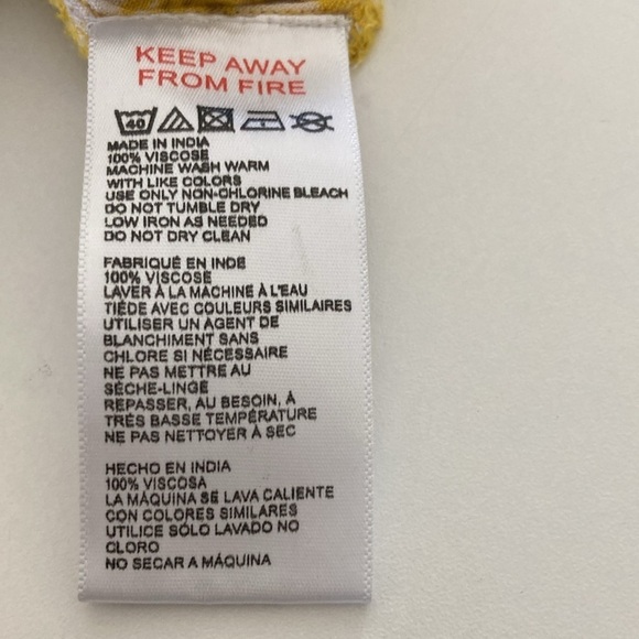 Urban Outfitters Yellow Floral Button-Front
Midi Skirt size XS - Picture 7 of 7